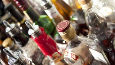 В Израиле алкоголь подорожает на 25%: импортеры и продавцы обмениваются обвинениями