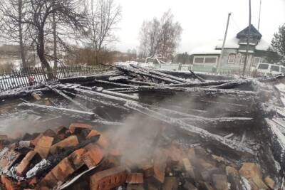 СК выясняет обстоятельства пожара, унесшего жизнь пенсионерки в Тверской области