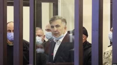 Саакашвили впервые появился на суде в Тбилиси и обратился к украинцам
