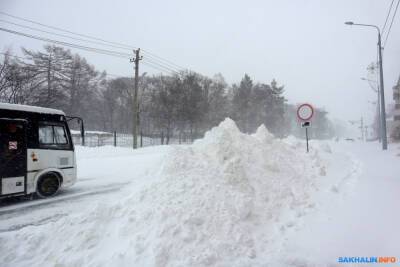 В Южно-Сахалинске приостановили движение автобусов