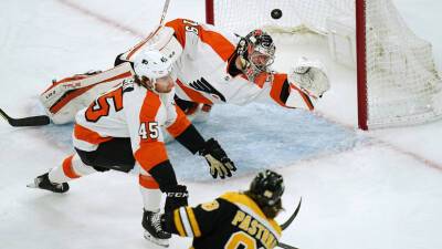 «Филадельфия» уступила «Бостону» в матче НХЛ, несмотря на передачу Проворова