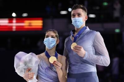 Фигуристы Анастасия Мишина и Александр Галлямов завоевали золотую медаль на ЧЕ
