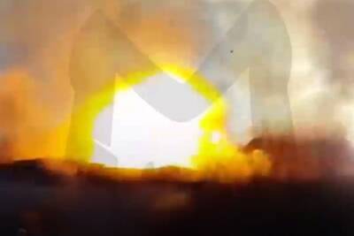 Газовый баллон взорвался во время тушения пожара в кафе «Вдали от жён» под Читой — видео