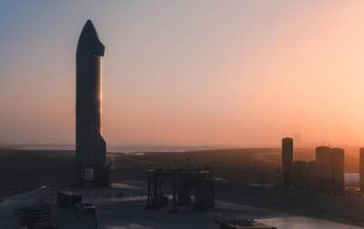 Илон Маск показал видео с башней, которая будет улавливать ракеты Starship после возвращения с орбиты и мира