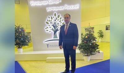 Тимур Хакимов возглавил делегацию Башкирии на Всероссийском форуме семейного бизнеса