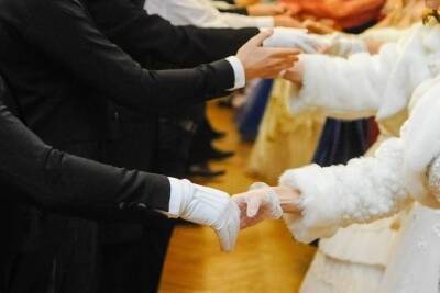 Жители Астраханской области стали чаще жениться и разводиться