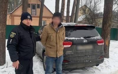 Под Киевом парень угнал авто у девушки после свидания