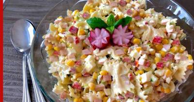 30 минут на кухне: салат с макаронами, сыром и кукурузой - profile.ru
