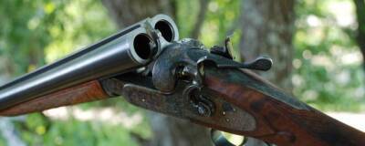 В Белгородской области молодой парень пытался продать две английские винтовки и боеприпасы