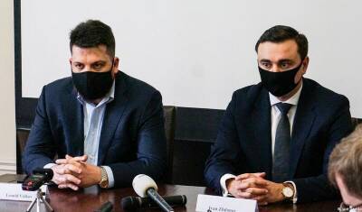 Оппозиционеры Леонид Волков и Иван Жданов попали в список экстремистов