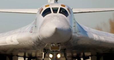 "Белый лебедь" покинул гнездо: реакция Запада на полет Ту-160М