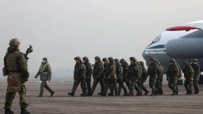 Миротворцы ОДКБ отработали в Казахстане десантирование на Украину...