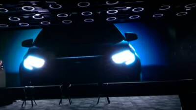 Новая Lada Vesta подмигнула будущим покупателям светодиодами
