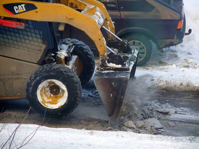 «Здесь зарыт тротуар»: жители Ленобласти объявили флешмоб, посвященный плохой работе снегоуборщиков
