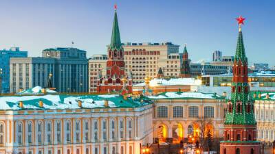 В Кремле заявили об отсутствии планов делать вакцинацию от COVID-19 в России платной