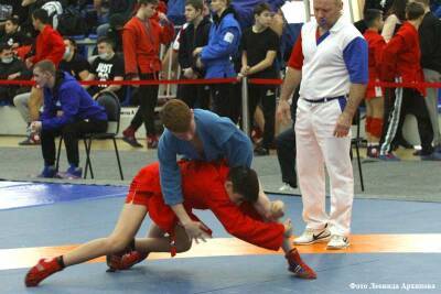 В Кургане начались Х Всероссийские соревнования по борьбе самбо