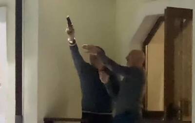 В отеле Буковеля туристы устроили стрельбу