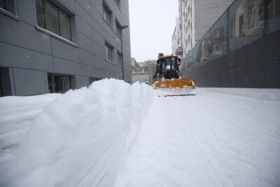 В Волгограде дорожные службы начали расчистку второстепенных улиц