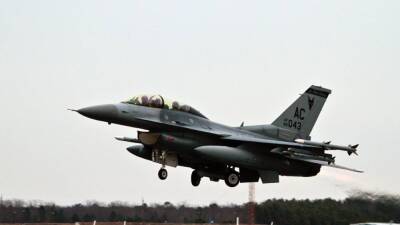 Истребители F-16 ВВС Дании перебросят в Литву для укрепления воздушной полиции НАТО