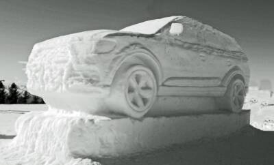 Петербуржец отсудил 400 тысяч у ЖКС за льдину, которая упала на его Audi