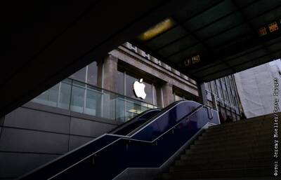 Apple начала выполнять требования закона о "приземлении"