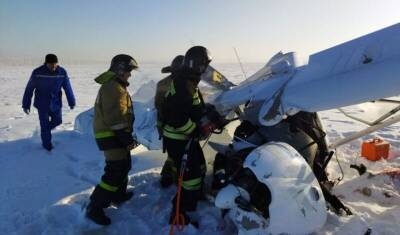 Пилота и пассажира разбившегося самолета в Алтайском крае подключили к аппаратам ИВЛ