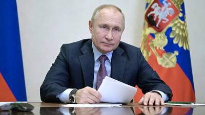 Путин поздравил сотрудников СКР с 11-летием образования ведомства