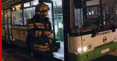 В ДТП с автобусом и легковой машиной в Москве пострадали 5 человек