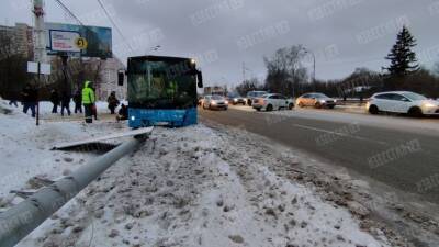 Опубликовано видео с места ДТП с пассажирским автобусом в Москве