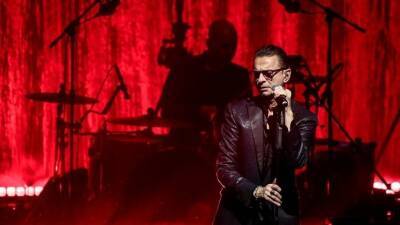 Только не Брэнсон и Безос: Depeche Mode предпочли лететь в космос на ракете РФ