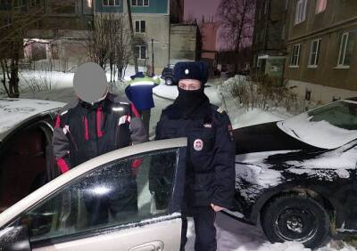 На улице Костычева полицейские остановили пьяного рязанца на Chrysler