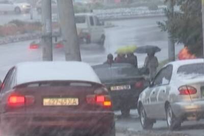 Обходите деревья стороной и прячьте авто: ГСЧС объявила в Украине штормовое предупреждение, непогода разгуляется