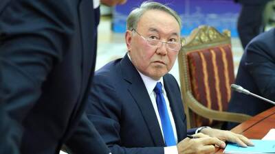 Двух зятьев Назарбаева уволили с руководящих постов в нацкомпаниях