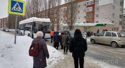 В Чебоксарах сбили парня: "Он перебегал дорогу, когда его задели машина и троллейбус"