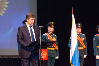 Вице-губернатор Ленобласти поздравил сотрудников транспортной прокуратуры с 300-летним юбилеем ведомства