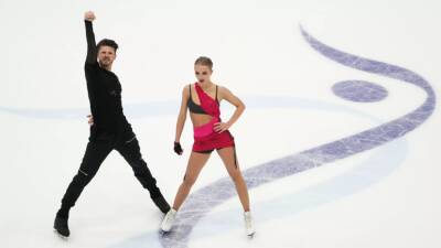 Степанова и Букин без ошибок исполнили произвольный танец на ЧЕ