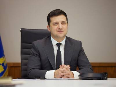 В 2021 году Зеленский совершил 13 зарубежных визитов и 21 поездку по Украине – Офис президента