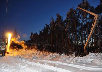 На юге России без электричества остаются почти 80 тысяч человек