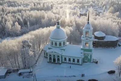 Новгородцам показали отреставрированный храм Живоначальной Троицы