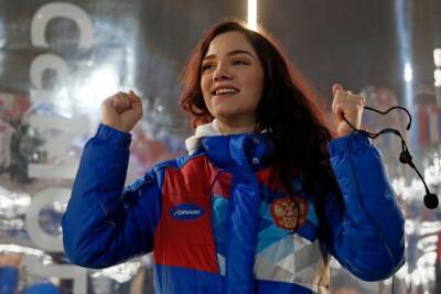Евгения Медведева поздравила соотечественниц с победой на чемпионате Европы