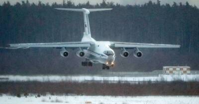 10 самолетов с российским миротворцами прибыли на аэродром Чкаловский