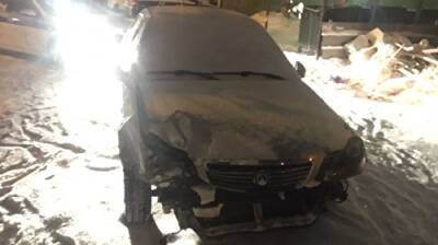 В Магнитогорске пьяный водитель протаранил пять полицейских машин около здания УМВД