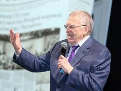 Жириновский заявил о смерти Назарбаева