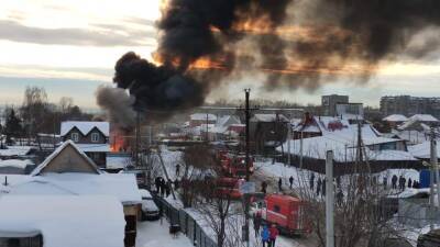 В Новосибирске взорвалась цистерна с бензином