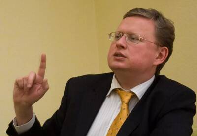 «Большинство обеднеет»: депутат Делягин предсказал обнищание россиян в 2022 году