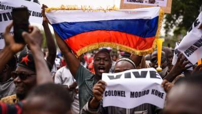 Многотысячный митинг в поддержку России прошел в Мали - Русская семерка