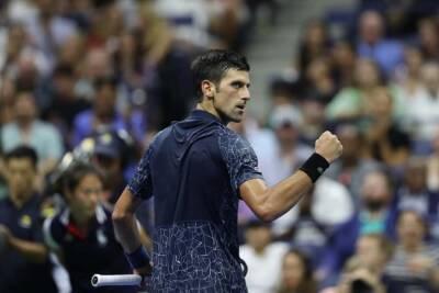 Звезда тенниса Джокович вылетел из Австралии после депортации и мира