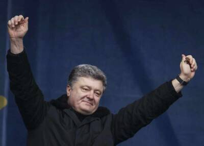 Спектакль продолжается: Порошенко возможно прибудет во Львов, а не в Киев