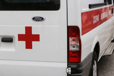 Пассажир автобуса пострадал при аварии в Шушарах