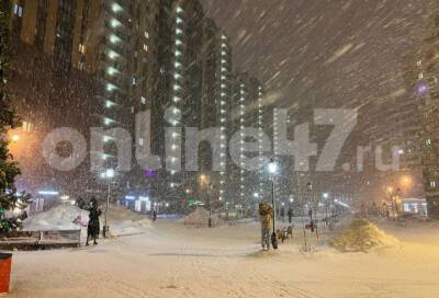На Петербург и Ленобласть обрушился сильный снегопад